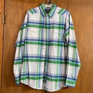 Men’s plaid snap shirt